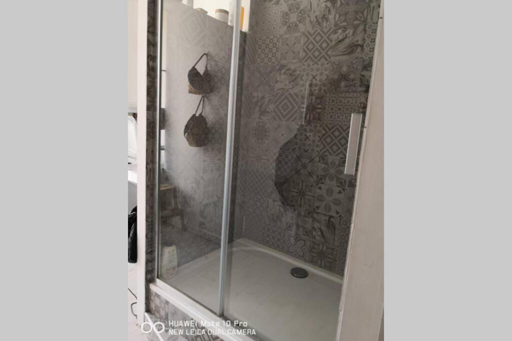 Appartement Avec Jardin Privatif Centre Ville Hyères المظهر الخارجي الصورة